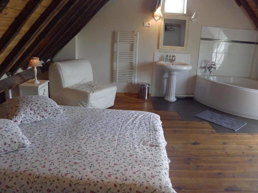 Domaine Du Moulin De Champie - Versailles - Gites & Suites Feucherolles Exteriör bild