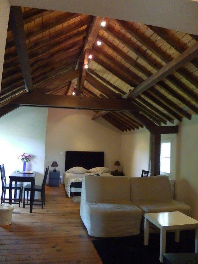 Domaine Du Moulin De Champie - Versailles - Gites & Suites Feucherolles Exteriör bild