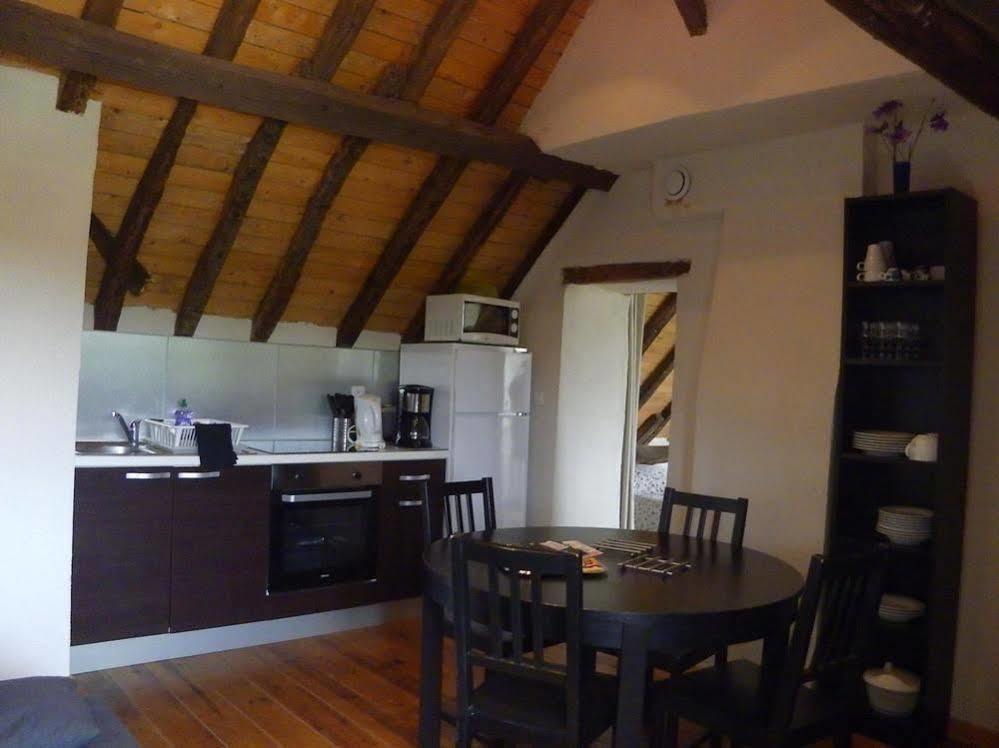 Domaine Du Moulin De Champie - Versailles - Gites & Suites Feucherolles Exteriör bild