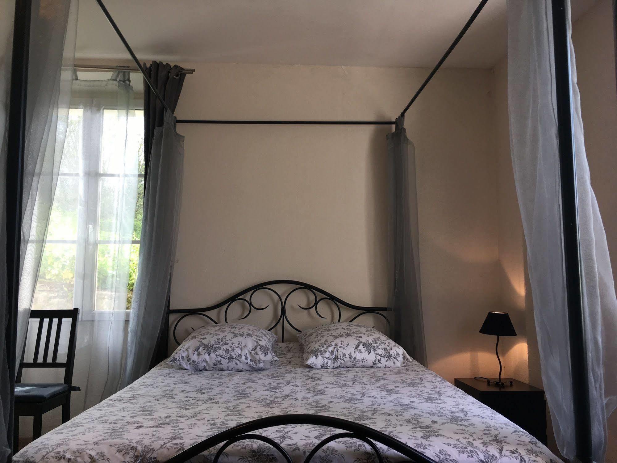Domaine Du Moulin De Champie - Versailles - Gites & Suites Feucherolles Exteriör bild