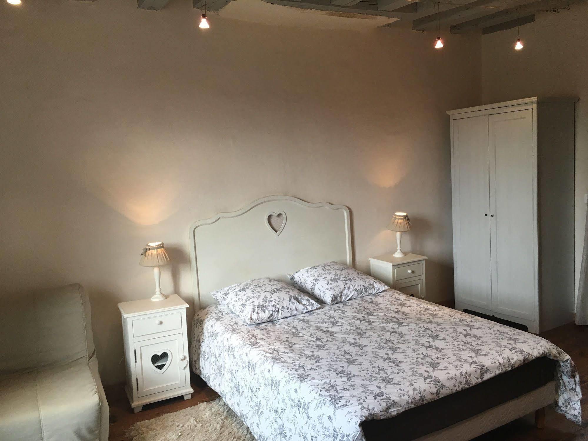 Domaine Du Moulin De Champie - Versailles - Gites & Suites Feucherolles Exteriör bild