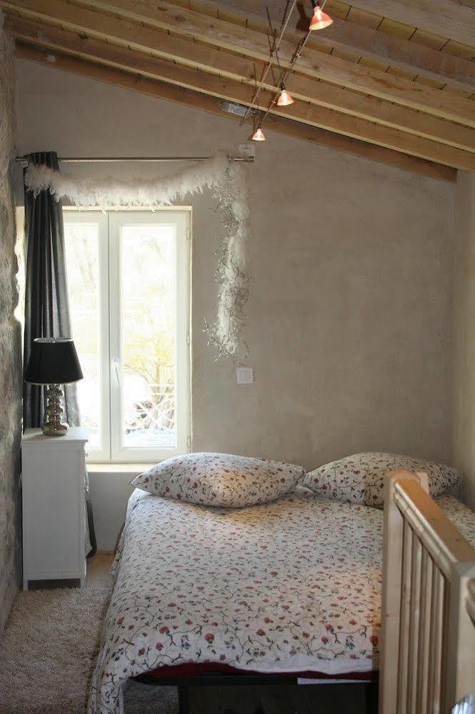 Domaine Du Moulin De Champie - Versailles - Gites & Suites Feucherolles Exteriör bild